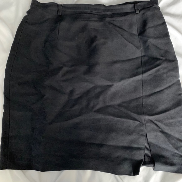 Episode Silk Skirt Suit - Picture 4 of 5